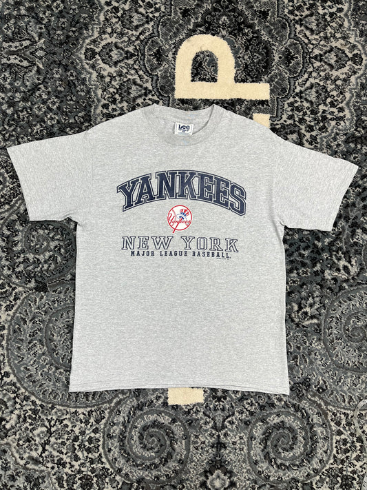 Vintage 98” Lee Sports New York Yankees tee