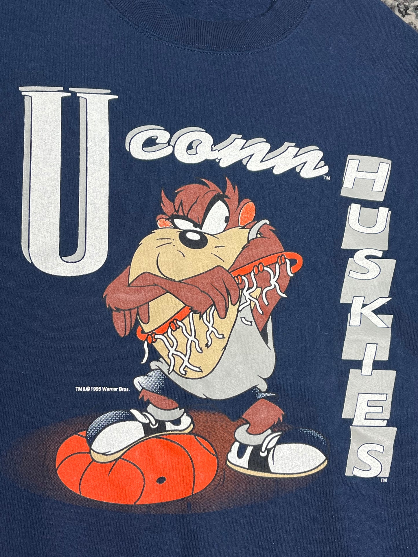 Vintage Taz Manian Devil UConn Sweatshirt